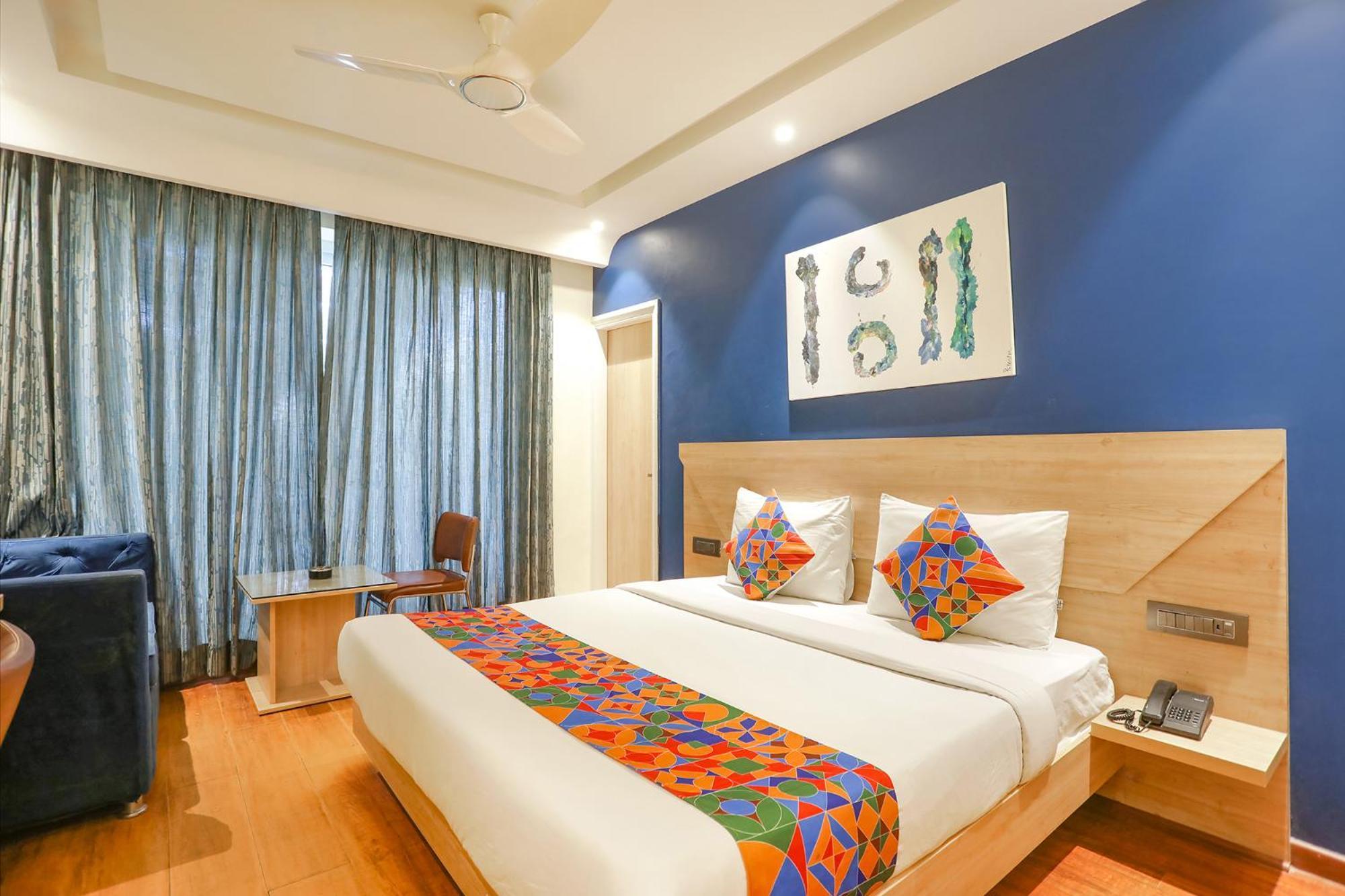 Fabhotel Jhs Studio Gurgaon Bagian luar foto